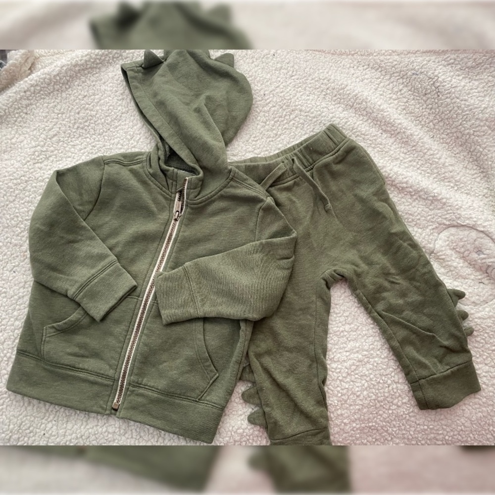 Old Navy toddler dinosaur jogger set